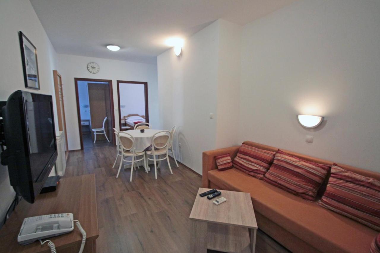 Apartments By The Sea Vinjerac, Zadar - 5811 エクステリア 写真
